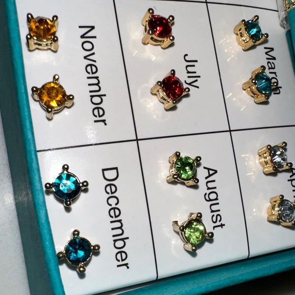 Avon Calendar Earrings Set with Multicolor Gems - Picture 6 of 15